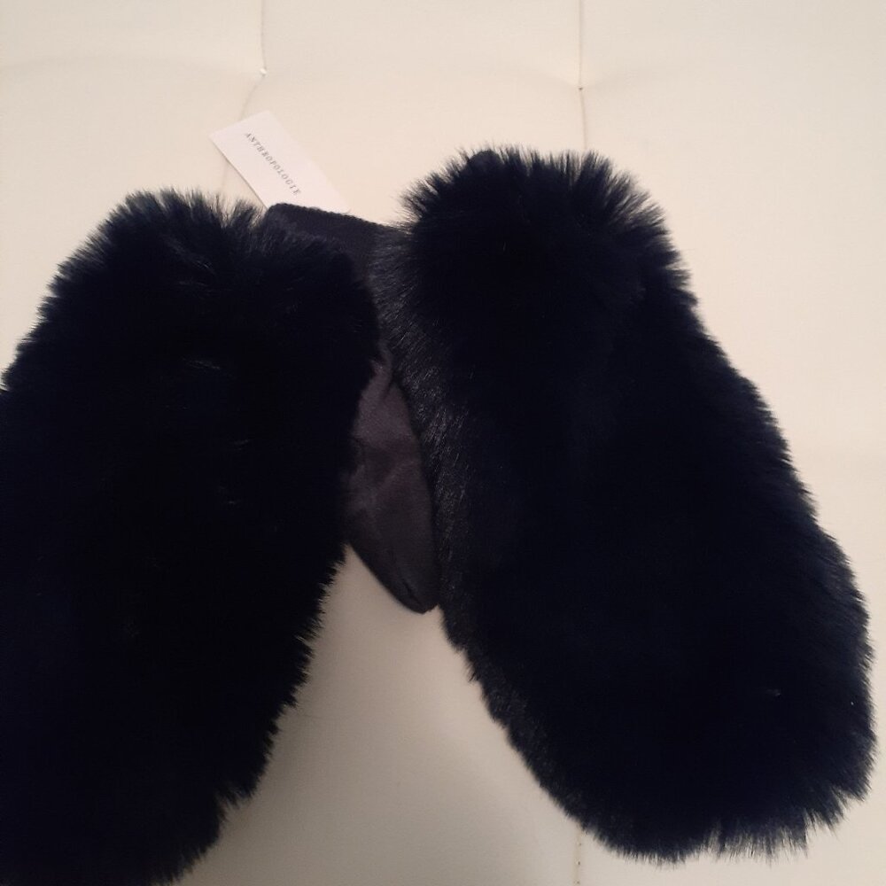 Anthropologie Lined Soft & Cozy Faux Fur Mittens